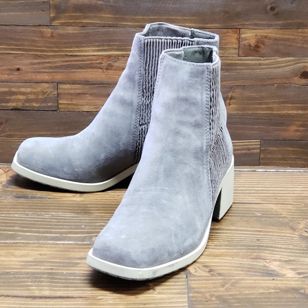 Naya Suede Ankle Boots Size 7.5